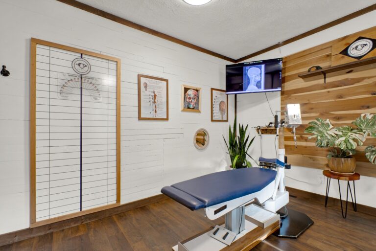 The adjusting room, with the table and the imaging screen